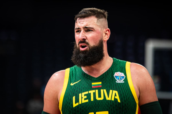 金财顺 欧锦赛揭幕战：立陶宛男篮24分大胜英国 瓦兰18+9引5人上双